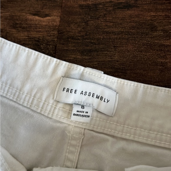 SOLD Free Assembly White Cargo Pants - Picture 3 of 3